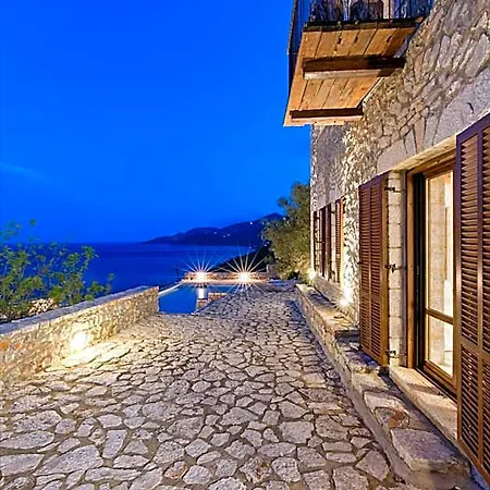 Ξενοδοχείο Aegila Boutique 4*