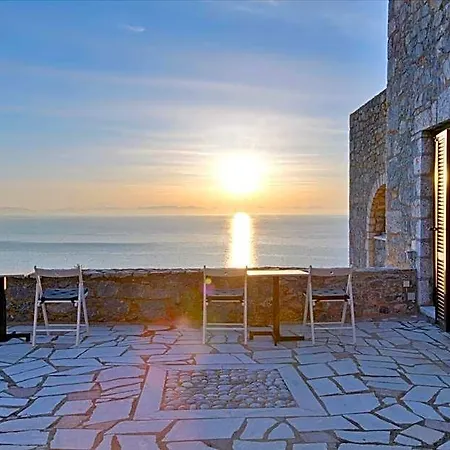 Aegila Boutique Ξενοδοχείο 4*