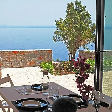 Aegila Boutique Κότρωνας